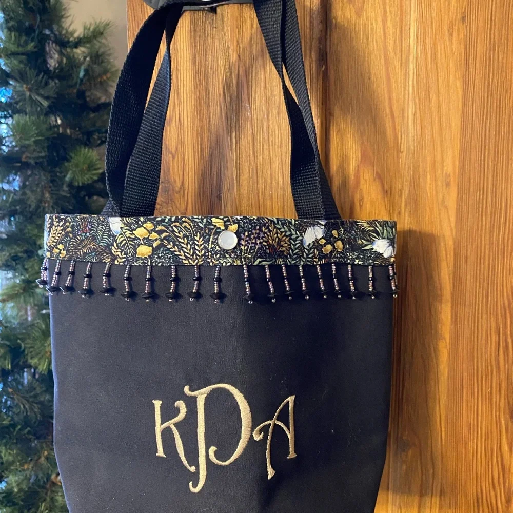 Initial KPA make up/tote bag 💗 super cute, snap closure